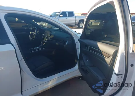 2022 Honda Accord Sport 2.0T z USA, uszkodzony, nr VIN 1HGCV2F38NA013495